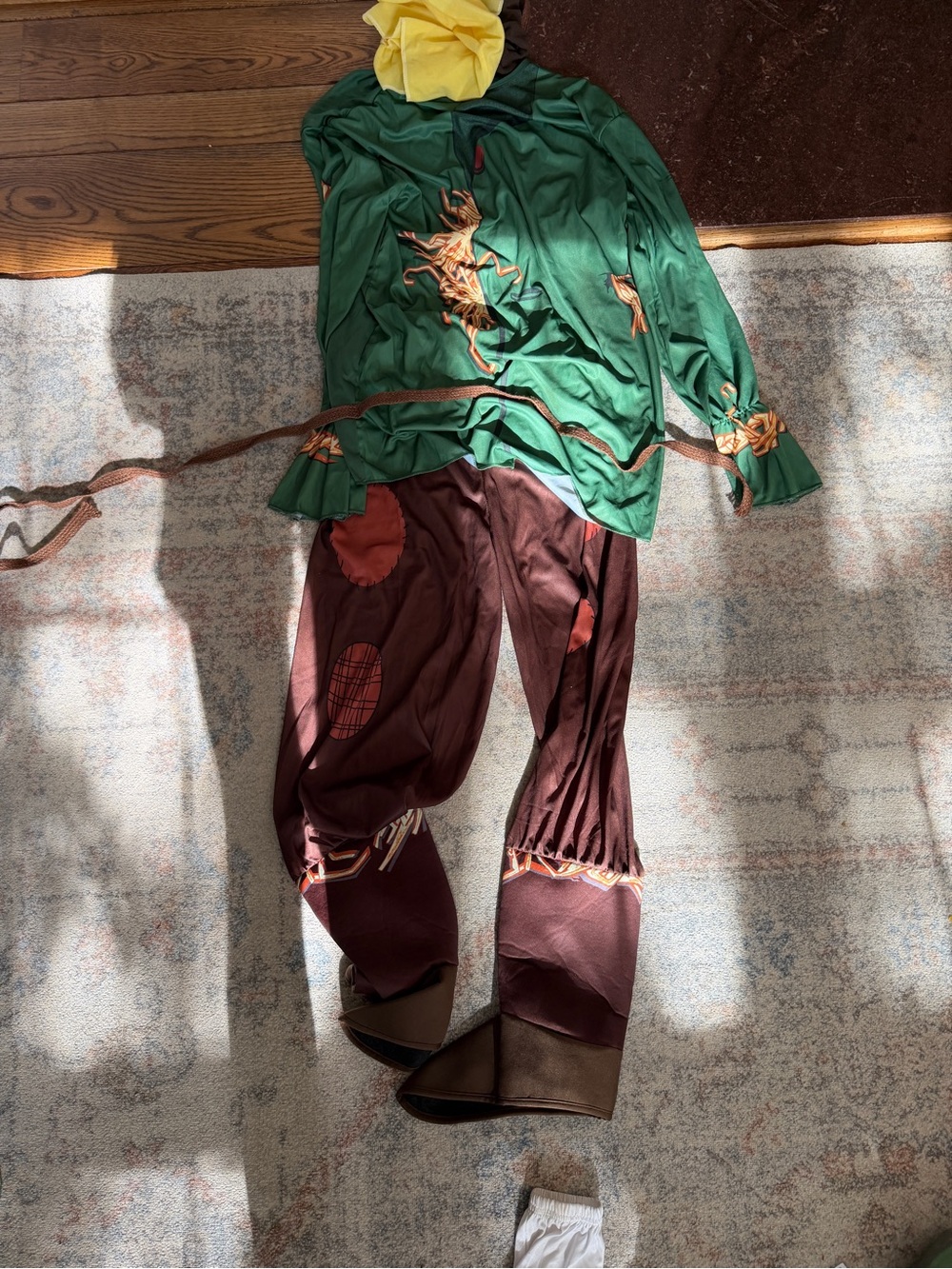 Wizard of Oz Adult Scarecrow Costume “one size”